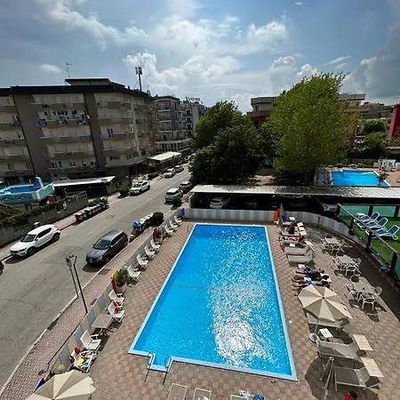 Garden Hotel 3*