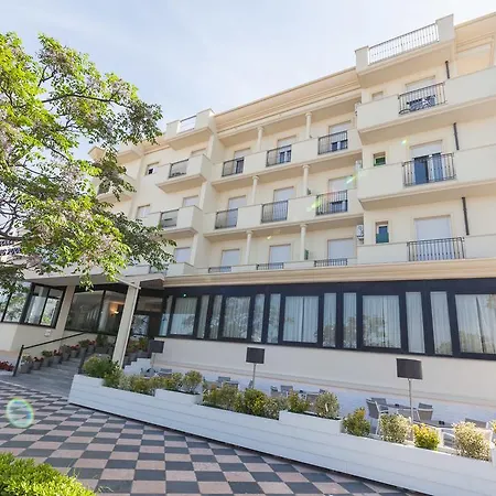 Hotel Garden 3*