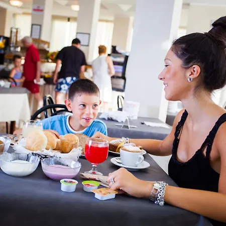 Отель Garden Чезенатико