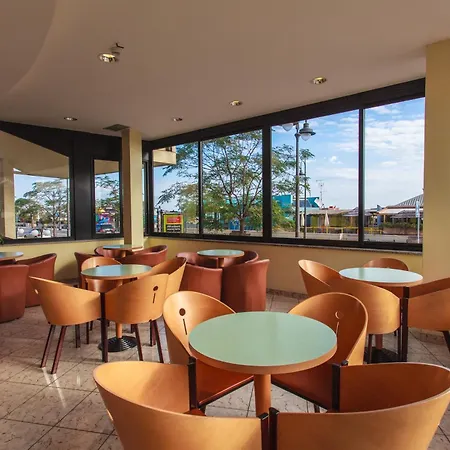 Отель Garden 3*